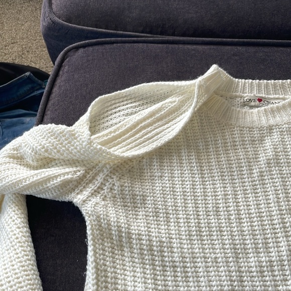 Fall/Winter - Picture 2 of 3